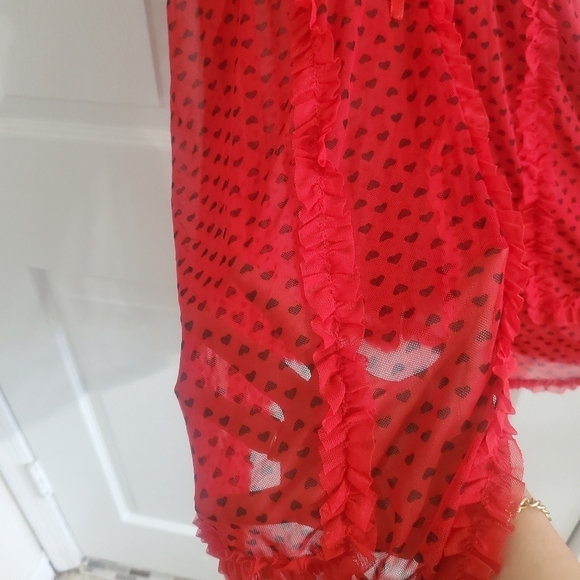 Red Ruffled Chemise - Picture 4 of 5